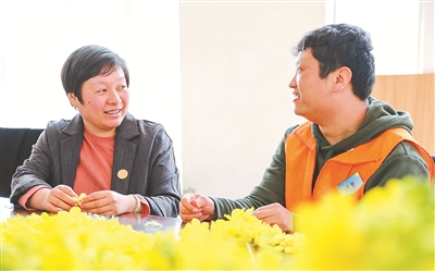 本报记者6868胡桂芳